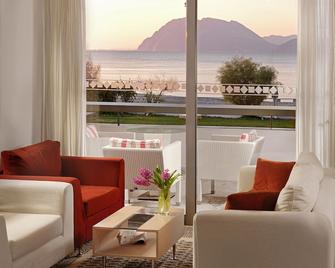 Airotel Achaia Beach - Kastellokampos - Living room