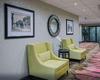 Quality Inn & Suites Regina Downtown - Regina - Lobby