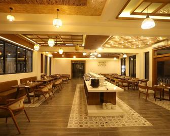 Creek Wood - Ramgarh - Restaurante