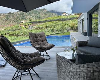 Villa Sol e Mar - Ribeira Brava - Piscina