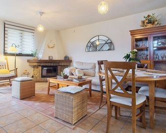 Casa Kely - Viloria de la Jurisdicción - Comedor