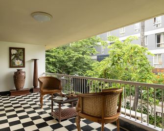 Hanu Reddy Residences Wallace Garden - Chennai - Balcony