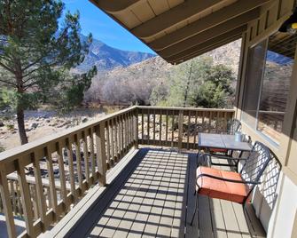 Sequoia Lodge - Kernville - Balcony