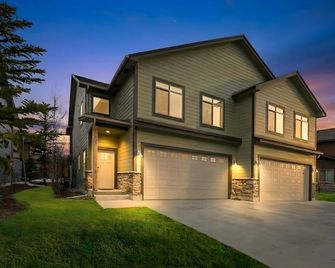 Teewinot Townhome - Victor - Budova