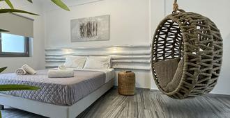 Hermoso Luxury Suites - Monolithos - Bedroom