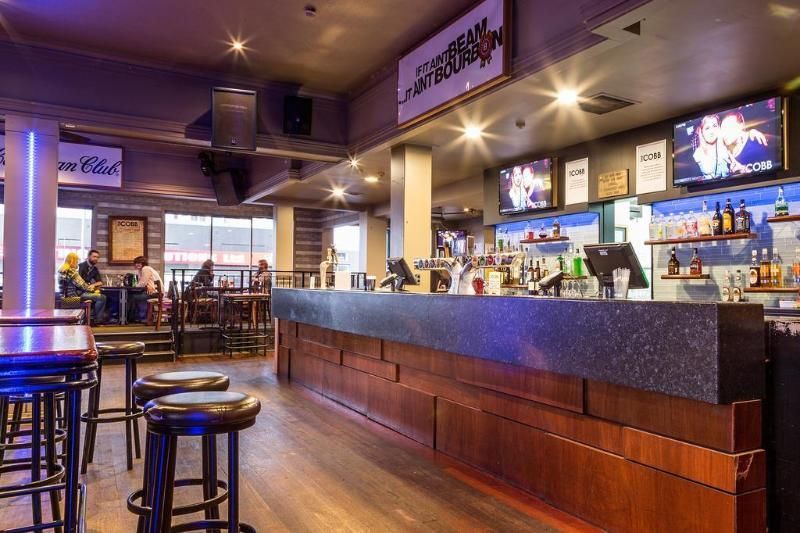 The Cobb Hotel - Palmerston North - Bar