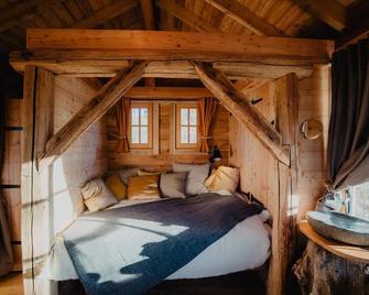 Les cabanes du Dauphiné et logis à la ferme - Gap - Chambre