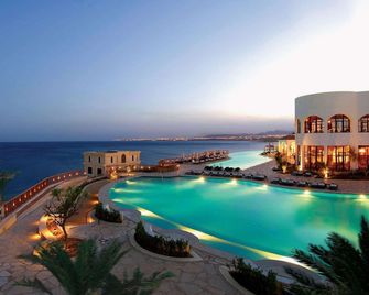 Reef Oasis Blue Bay Resort & Spa - שארם א-שייח' - בריכה