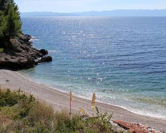 Four bedroom apartment with terrace and sea view Cove Torac, Hvar (A-581-a) - Gdinj - Playa