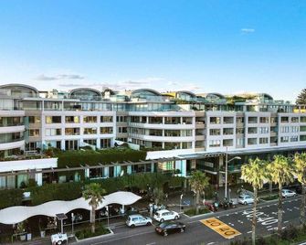 Coastal Studio 229 - Bondi Beach - Building