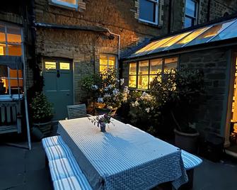 Ellesmere House - Castle Cary - Patio