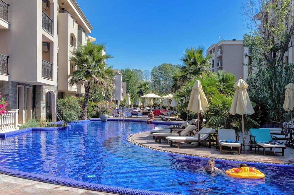 كاسكاديس فاميلي ريزورت