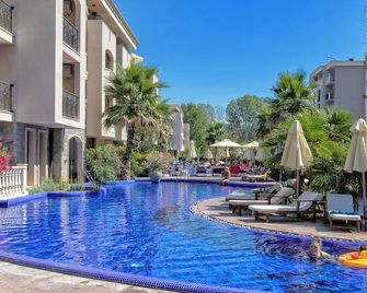 Cascadas Family Resort - Nesebar - Pool