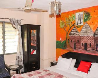 To Be Hotel - Kumasi - Bedroom