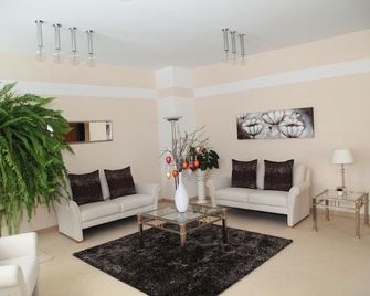 Hotel Christine - פוסן - סלון