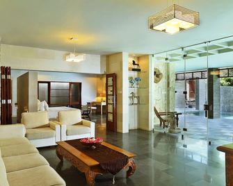 أليندرا فيلاس آند سبا - South Kuta - ردهة