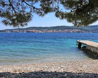 Apartments by the sea Kuciste - Perna, Peljesac - 4540 - Kučište