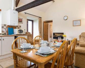Bwthyn Llys Twrog - Caernarfon - Dining room