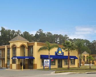 Days Inn by Wyndham Brunswick/St. Simons Area - ברנסוויק - בניין