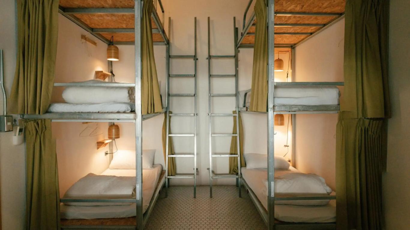 365.Hostel