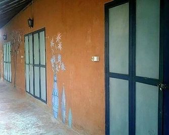 파이 나이 펀 - 빠이 - 복도