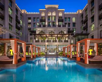 Hotel Boulevard, Autograph Collection - Dubai - Svømmebasseng