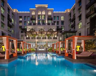 Hotel Boulevard, Autograph Collection - Dubai - Piscina