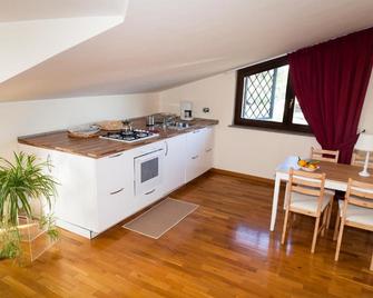 B&B Le Querce - Riano - Cocina