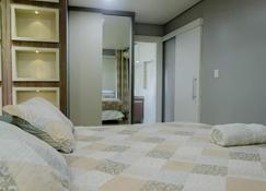 Casa ENORME, segurança e conforto para sua família - Cascavel - Bedroom