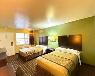 Relax Inn Hampton Coliseum - Hampton - Bedroom