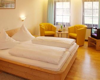 Landgasthof Goldene Rose - Niederfüllbach - Bedroom