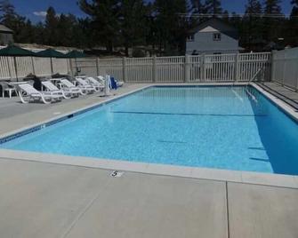 Bay Meadows Resort - Big Bear Lake - Uima-allas