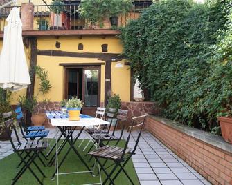 Peregrinando, pensión con encanto - Navarrete - Patio