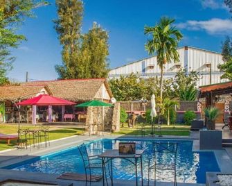 La Maison - Toamasina - สระว่ายน้ำ