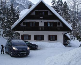Sobe in apartmaji Pri Ukcu Bohinj - Ukanc - Building