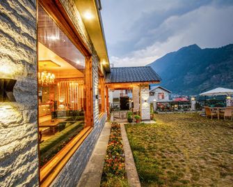 Victory Resorts - Naggar - Lobby