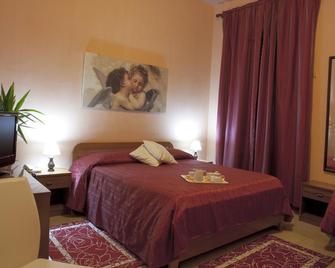 Centro - Campi Bisenzio - Bedroom