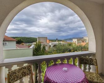 Apartments Vladimir - Jadrtovac - Balcón