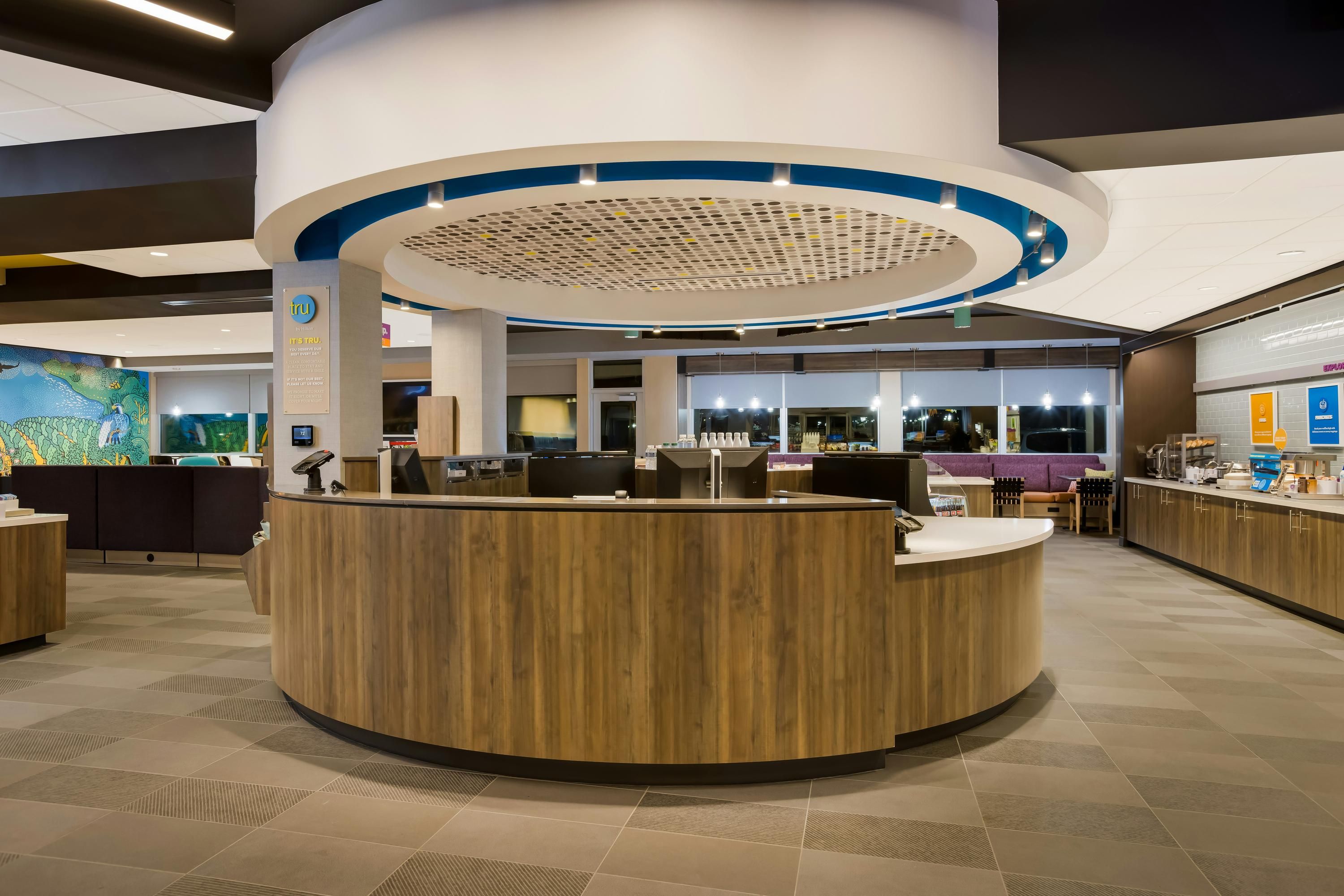 Tru by Hilton Traverse City - טראברס סיטי - לובי