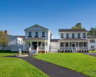 Mayville Union House - Bethel - Building
