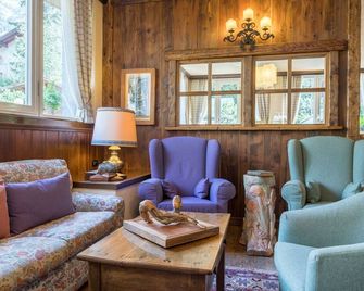 Hotel Bouton D'or Courmayeur - Courmayeur - Oleskelutila