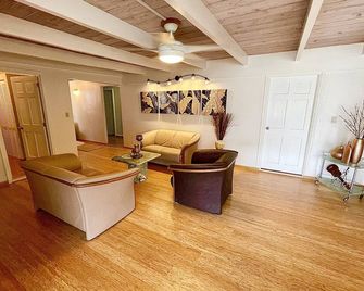 Glamorous 5BR Home near Waikiki - Honolulu