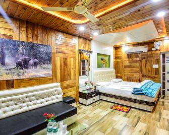 Aranya Jungle Resort - Lataguri - Habitación