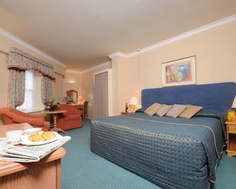 Coulsdon Manor Hotel and Golf Club - Coulsdon - Schlafzimmer