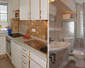 Heckenrose3-EG-links - Norddorf