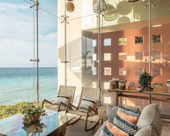 La Casa de la Playa by Xcaret- All Fun Adults Only - Playa del Carmen - Parveke