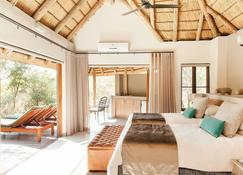 Tambuti Lodge - Pilanesberg - Bedroom