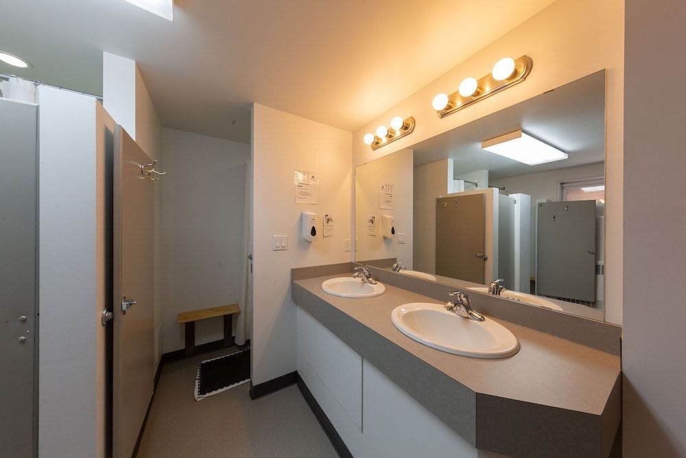 Hi Edmonton - Hostel - Edmonton - Salle de bain