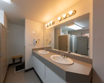 Hi Edmonton - Hostel - Edmonton - Salle de bain