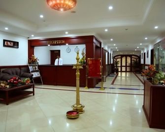 Hotel Periyaar - Nedumbassery - Лоббі